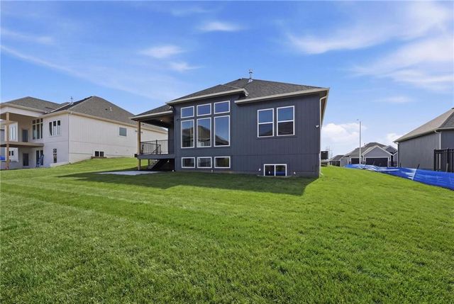 8216 NW 89th Terrace, Kansas City, MO 64153