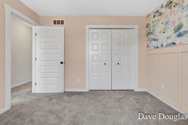 237 Young Court, Rockford, MI 49341