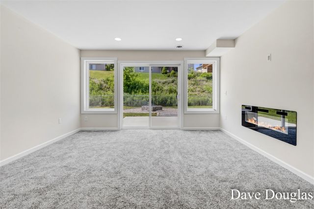 237 Young Court, Rockford, MI 49341