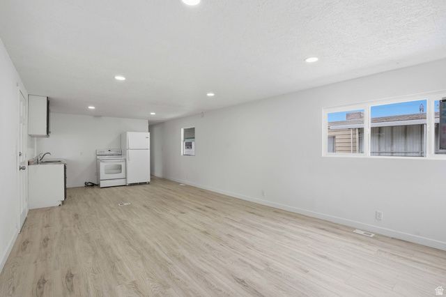 3030 S HERITAGE DR, West Valley City, UT 84119