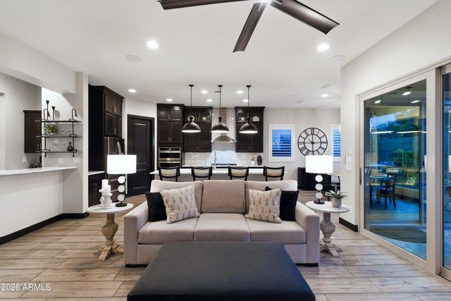 2826 E PIKE Street, Phoenix, AZ 85050