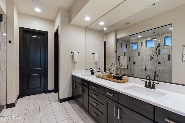 2826 E PIKE Street, Phoenix, AZ 85050