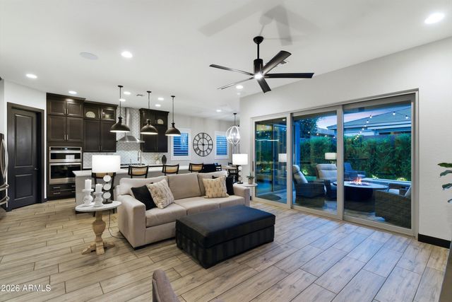 2826 E PIKE Street, Phoenix, AZ 85050