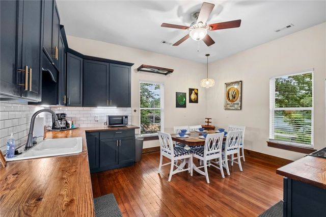 10093 Oklahoma Drive, Rogers, AR 72758