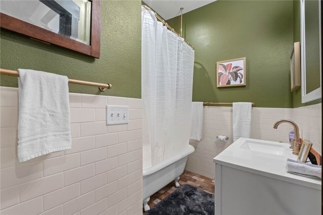 10093 Oklahoma Drive, Rogers, AR 72758