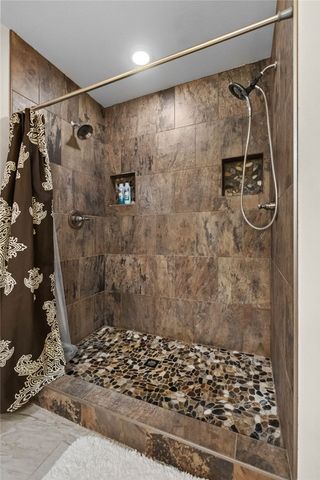 10093 Oklahoma Drive, Rogers, AR 72758