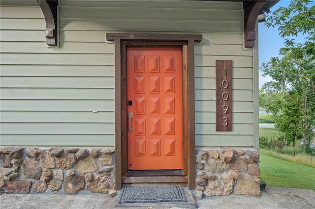 10093 Oklahoma Drive, Rogers, AR 72758