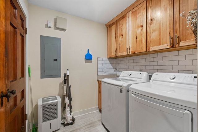 10093 Oklahoma Drive, Rogers, AR 72758