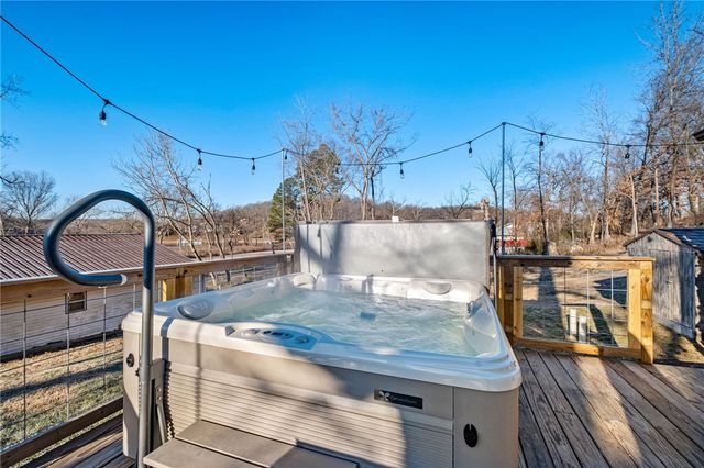 10093 Oklahoma Drive, Rogers, AR 72758