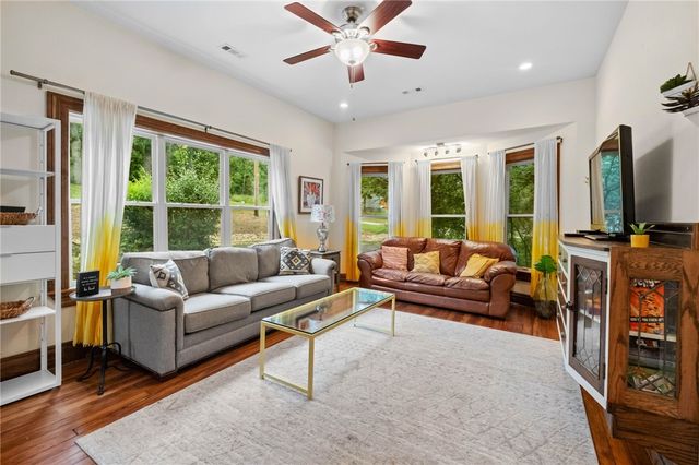 10093 Oklahoma Drive, Rogers, AR 72758