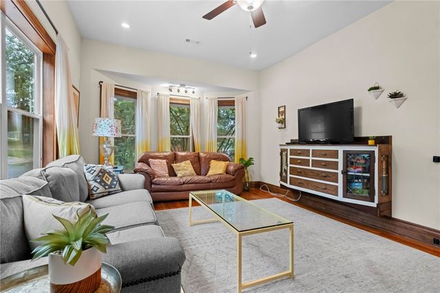 10093 Oklahoma Drive, Rogers, AR 72758