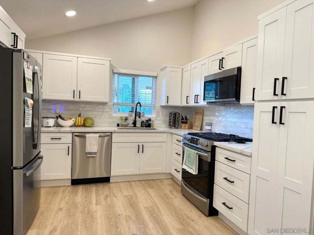 5710 Greycourt, San Diego, CA 92114