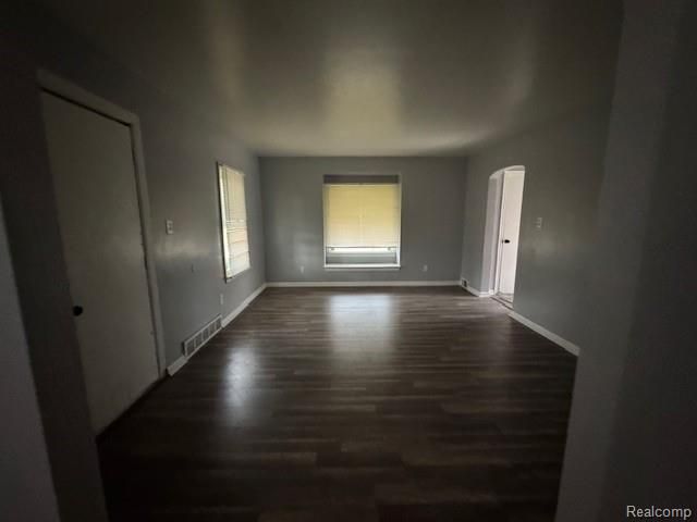 19400 Montrose, Detroit, MI 48235