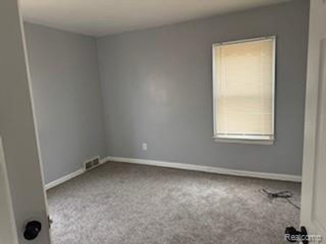 19400 Montrose, Detroit, MI 48235