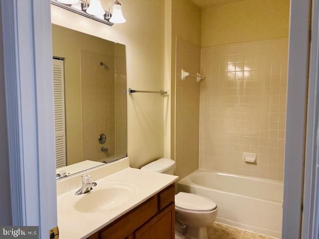 740 COLLINGTON CT, Woodbridge, VA 22191