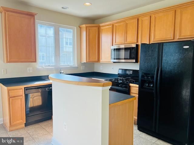 740 COLLINGTON CT, Woodbridge, VA 22191