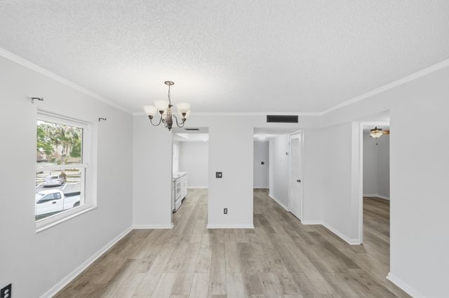 1166 6th Avenue B8, Vero Beach, FL 32960