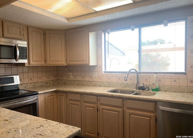 5838 ROYAL BND, San Antonio, TX 78239
