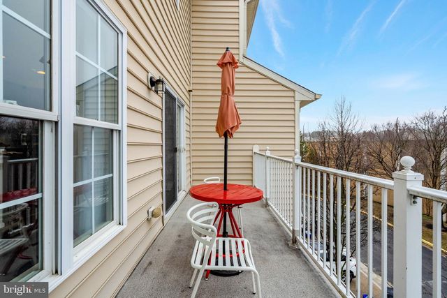 4479-B BEACON GROVE CIR, Fairfax, VA 22033