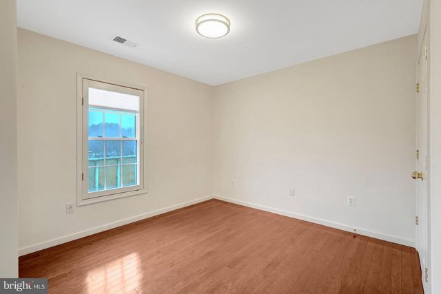 4479-B BEACON GROVE CIR, Fairfax, VA 22033