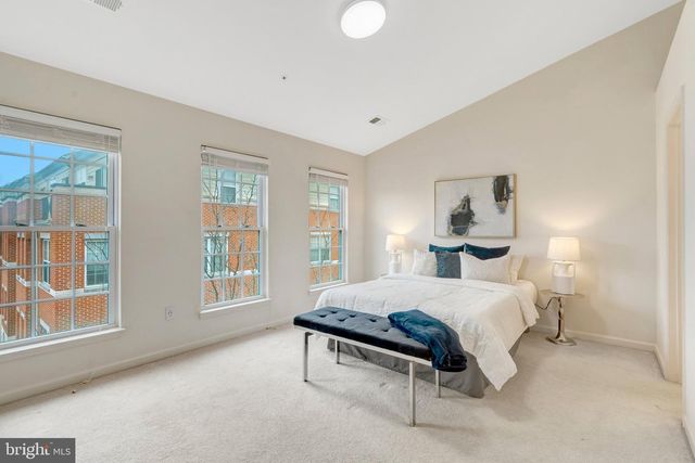 4479-B BEACON GROVE CIR, Fairfax, VA 22033