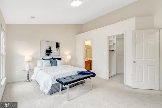 4479-B BEACON GROVE CIR, Fairfax, VA 22033