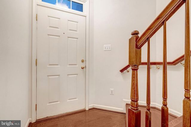 4479-B BEACON GROVE CIR, Fairfax, VA 22033