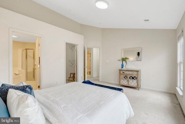 4479-B BEACON GROVE CIR, Fairfax, VA 22033