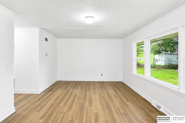 5400 W Benton Street, Lincoln, NE 68524