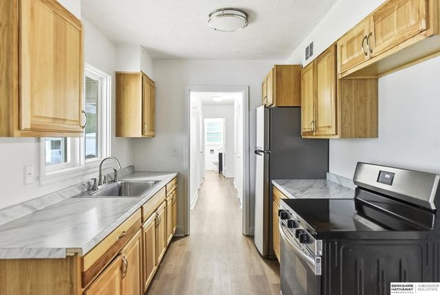 5400 W Benton Street, Lincoln, NE 68524