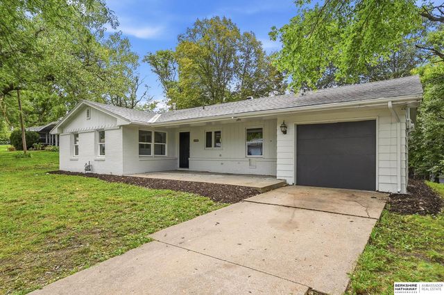 5400 W Benton Street, Lincoln, NE 68524
