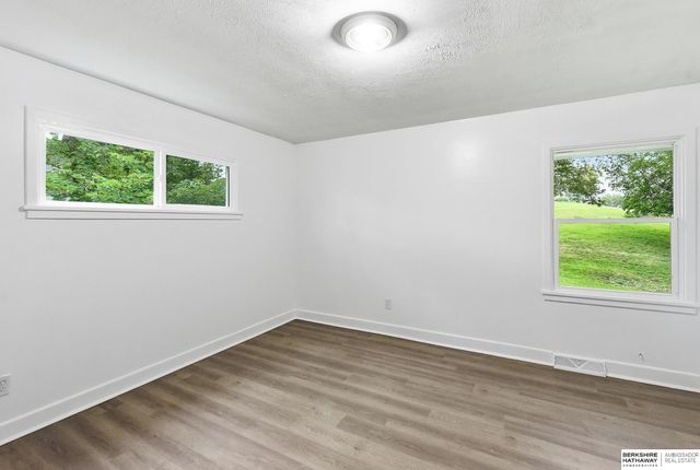 5400 W Benton Street, Lincoln, NE 68524