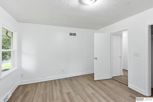 5400 W Benton Street, Lincoln, NE 68524