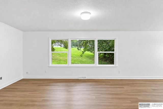 5400 W Benton Street, Lincoln, NE 68524