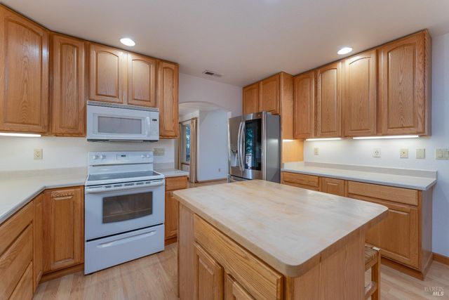 4862 Blue Lake Rd, Willits, CA 95490