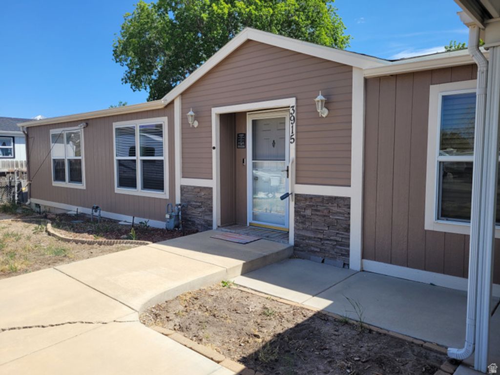 3915 W GENTRY, West Jordan, UT 84088