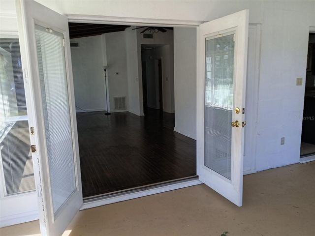 10611 DIXON DRIVE, Seminole, FL 33772