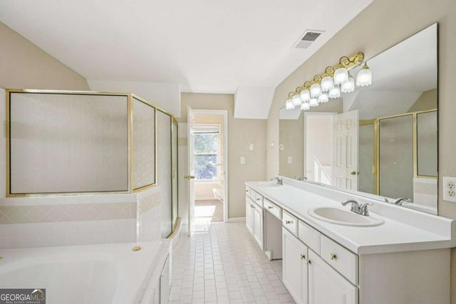 100 Julia Court, Fayetteville, GA 30214