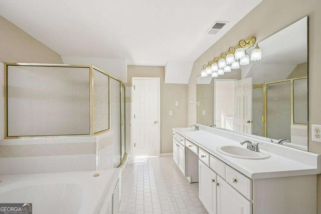 100 Julia Court, Fayetteville, GA 30214