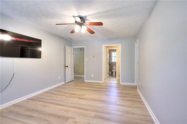 1961 Shoreline Trace, Grayson, GA 30017