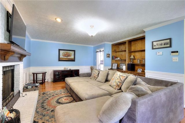 1961 Shoreline Trace, Grayson, GA 30017