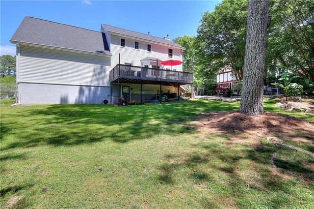 1961 Shoreline Trace, Grayson, GA 30017
