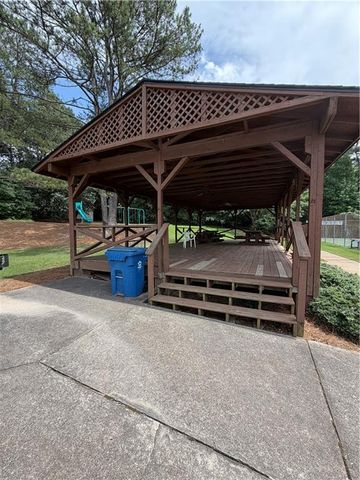 1961 Shoreline Trace, Grayson, GA 30017