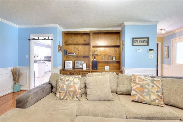 1961 Shoreline Trace, Grayson, GA 30017