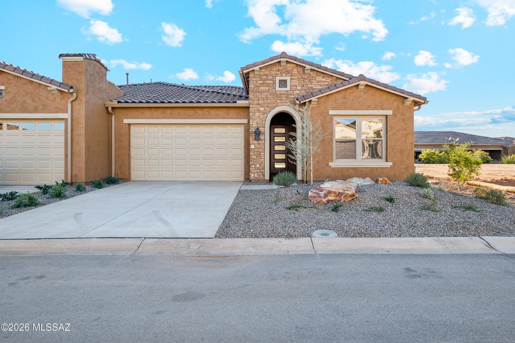 30679 S Willet Way, Oracle, AZ 85623