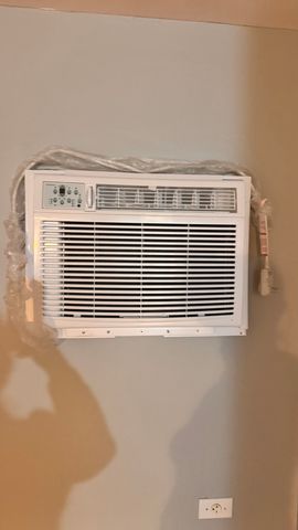 2843 W Arthur Avenue 1E, Chicago, IL 60645