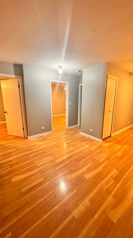 2843 W Arthur Avenue 1E, Chicago, IL 60645