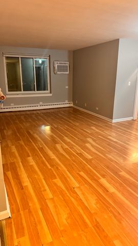 2843 W Arthur Avenue 1E, Chicago, IL 60645