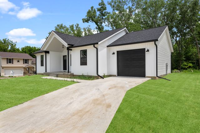 813 WILLIAMS Way, Carbon Cliff, IL 61239