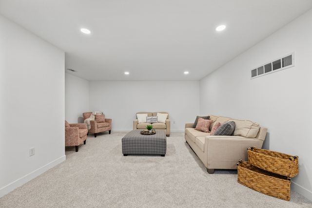 813 WILLIAMS Way, Carbon Cliff, IL 61239